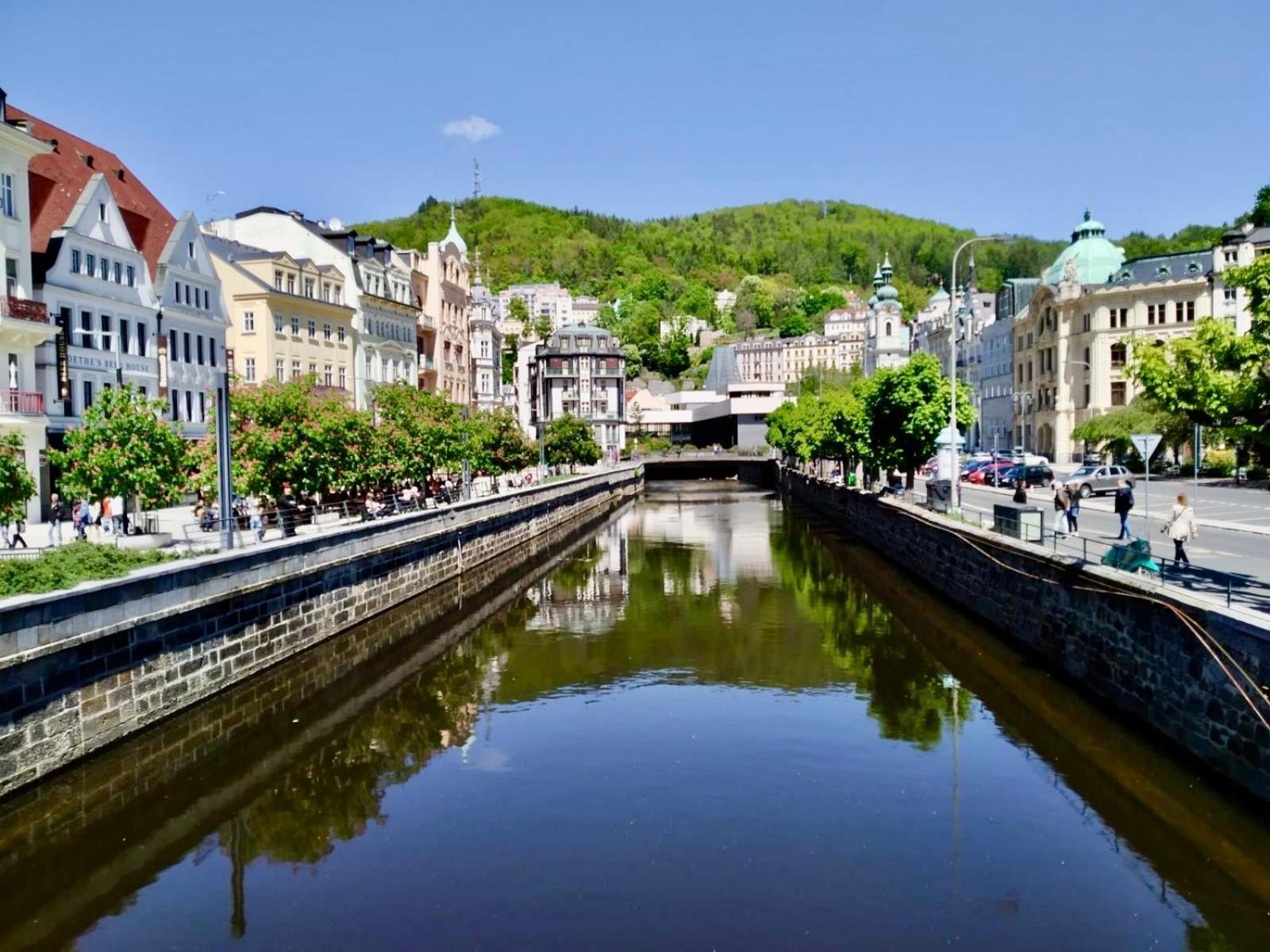 Artflora Kv Premium Apartman Karlovy Vary Kültér fotó